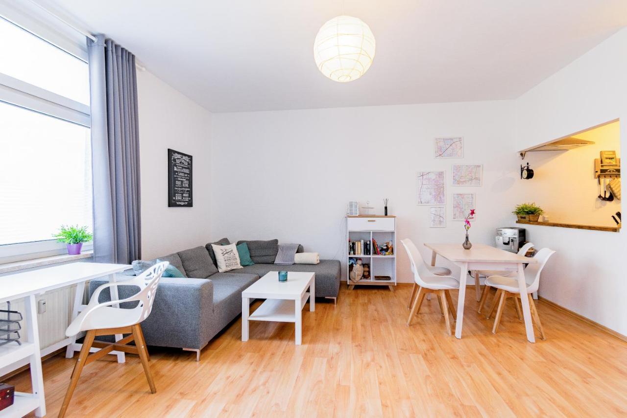 Helle Wohnung In Top-Lage, Hasselbachplatz - Altstadt, W-Lan, 4 Schlafplaetze Магдебург Екстериор снимка